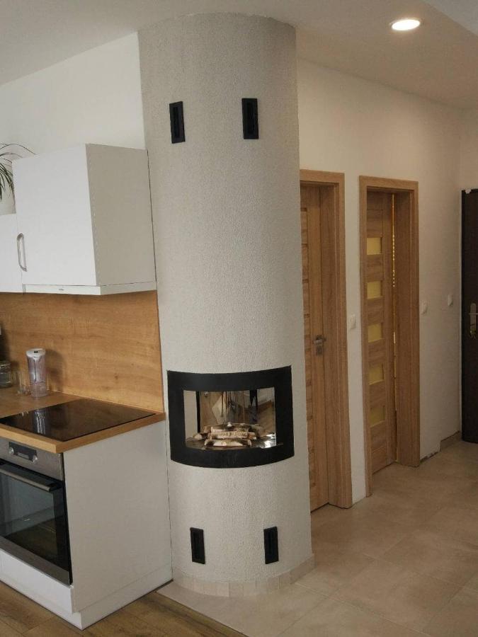 Moderný byt s krbom a klimatizáciou Prešov Exterior foto